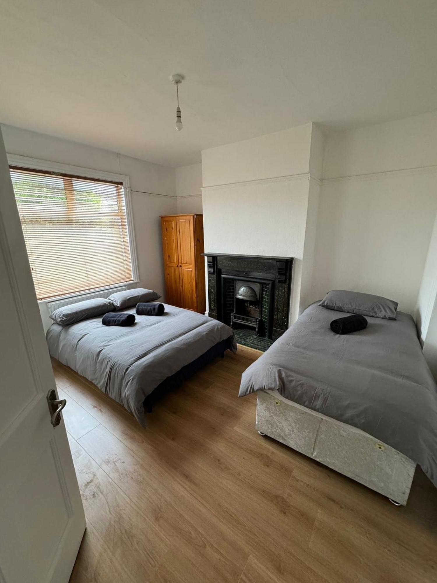 Very Nice Triple Room At 2 Iveragh Rd-5 Dublin Ngoại thất bức ảnh